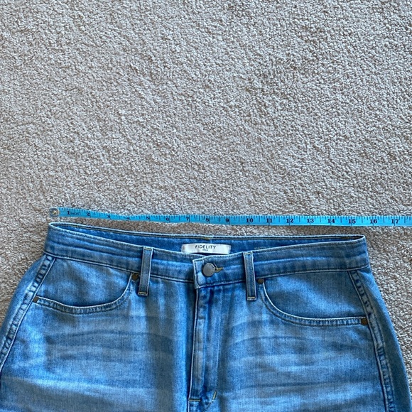 Fidelity Katie alone denim skirt. Size 31” waist in excellent condition - Picture 6 of 12